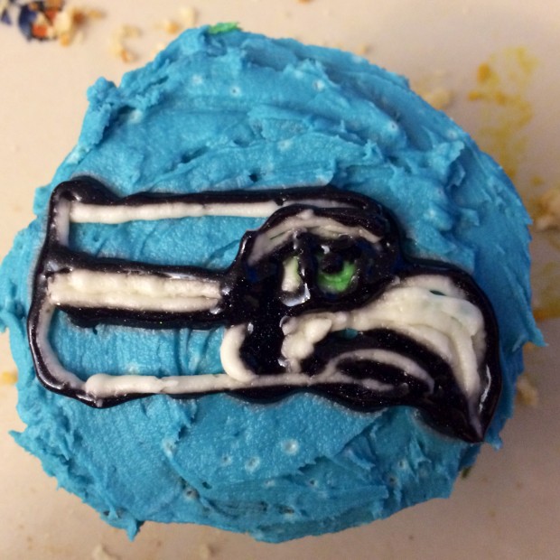 seahawk_cupcake